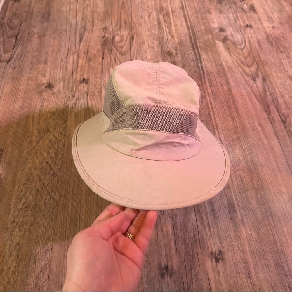Kuhl Women’s Wide Brim Vented Ponytail Hat with Adjustable Strap Sun Hat